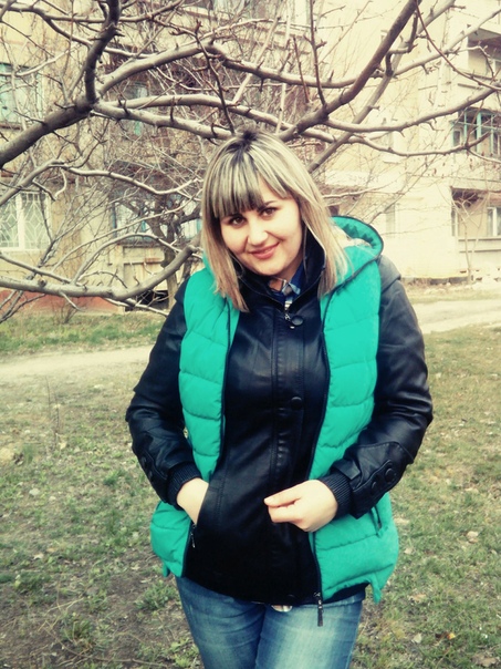 Мать года... Сегодня около 19:00 в городке Горловка, что на территории Донецкой народной республики, произошло страшное ДТП. Вусмерть пьяная 37-летняя https://vk.com/id482040218 Леонова набила в